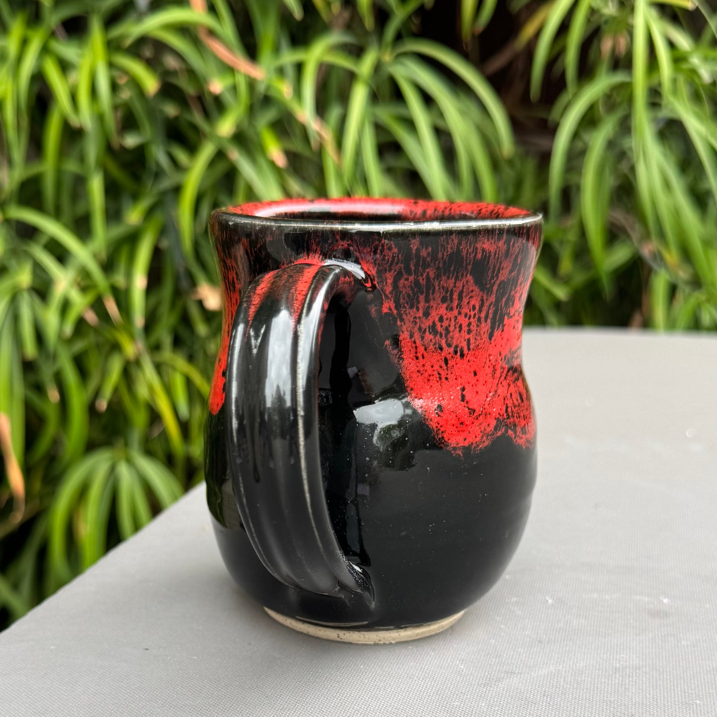Handmade Black & Dynasty Red Lava Glaze Pottery Mug – 14 oz Stoneware Coffee Cup