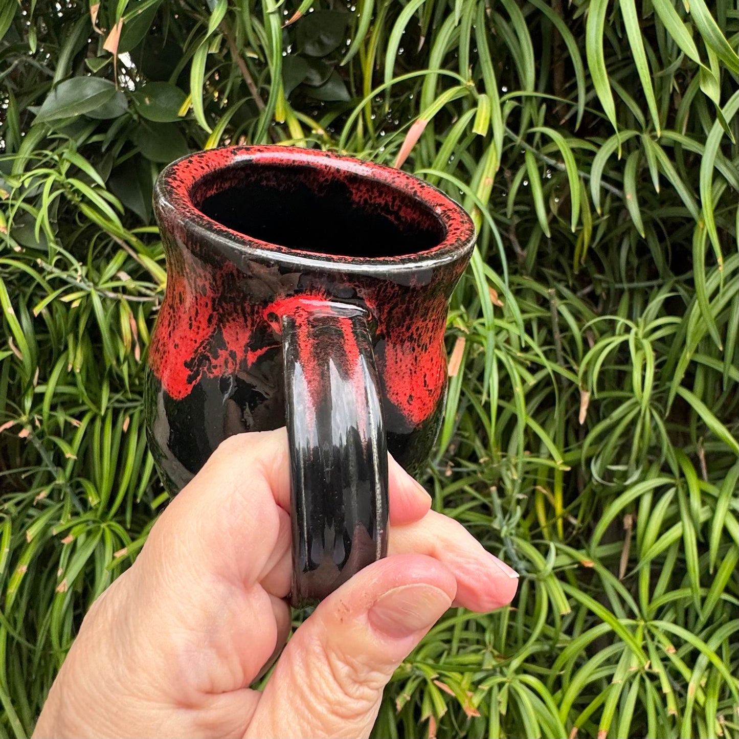 Handmade Black & Dynasty Red Lava Glaze Pottery Mug – 14 oz Stoneware Coffee Cup